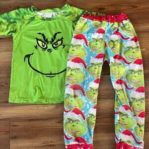Girls Size 5/6T Grinch Pajama Set, Green Grinch Shirt with Grinch Santa Hat Pant